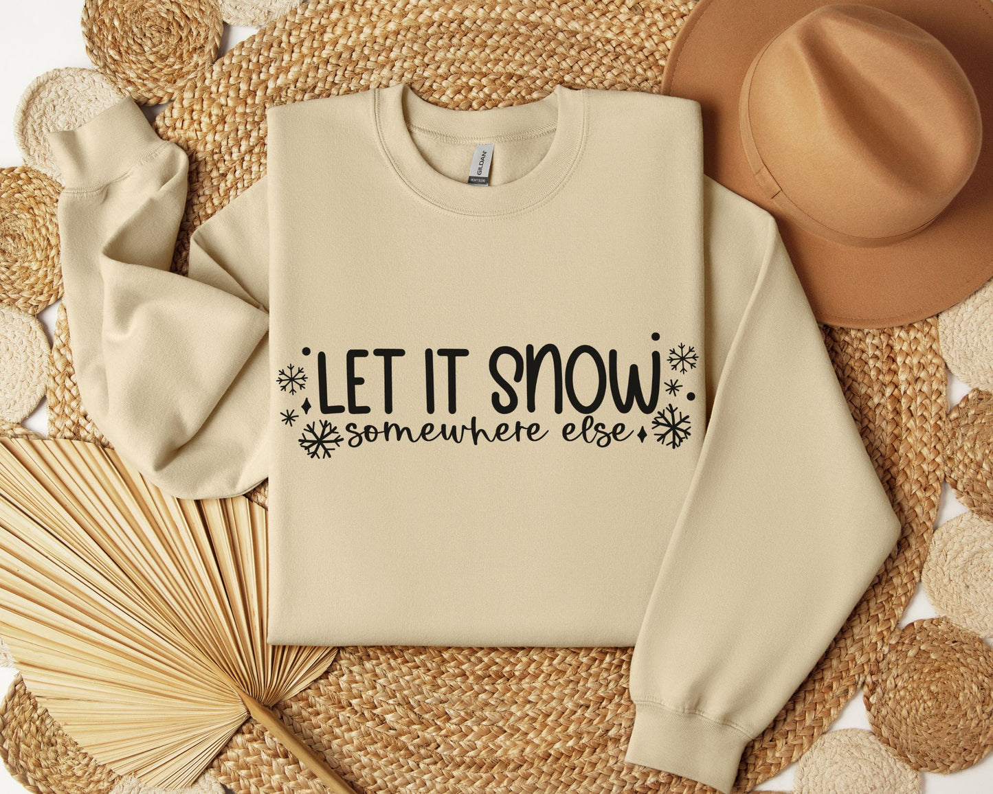 Let it snow, somewhere else - Crew