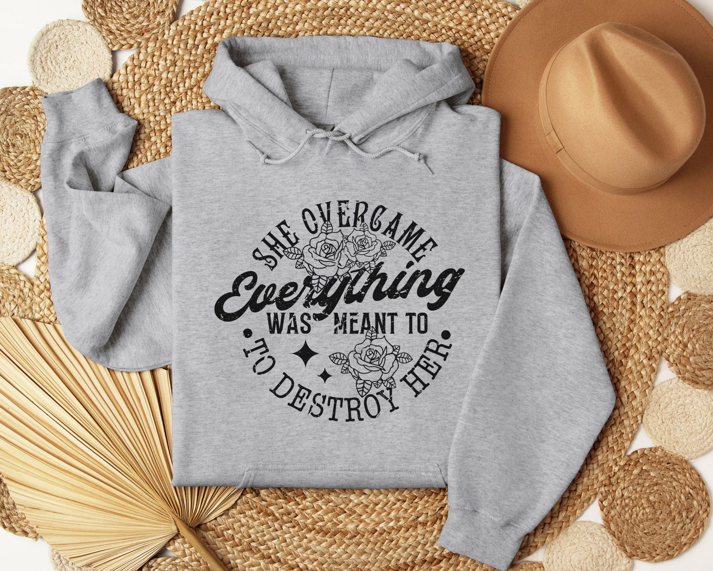 She overcame everything - Hoodie